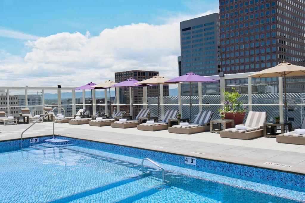Warwick Denver Swimming pool on the hotel roof